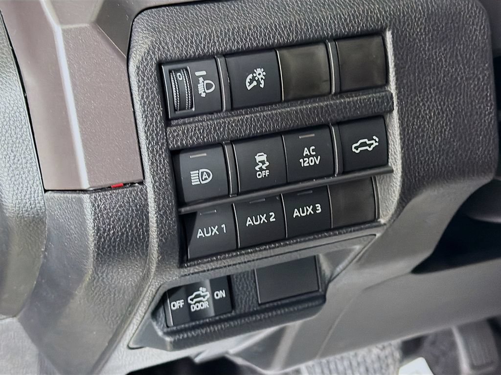 Certified 2025 Toyota Tacoma TRD Off-Road w/ TRD Off Road Premium Package AWD/4WD image 11