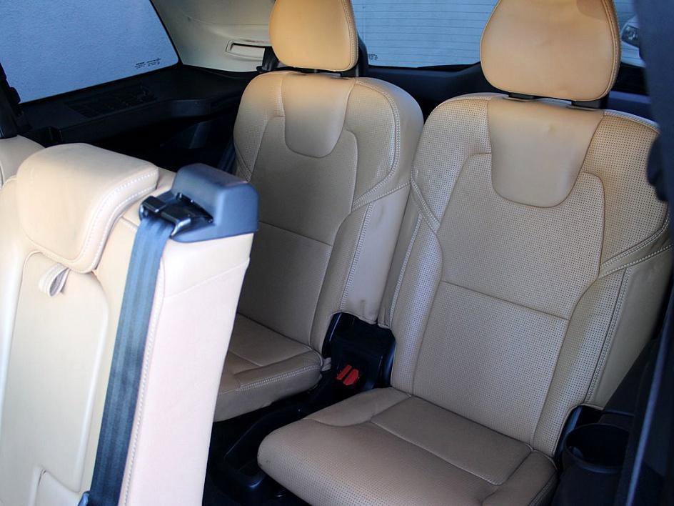 Used 2016 Volvo XC90 T6 image 32