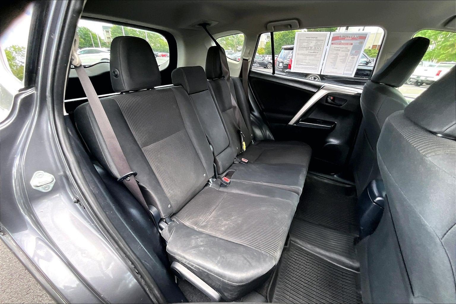 Used 2018 Toyota RAV4 LE w/ All Weather Liner Package AWD/4WD image 25