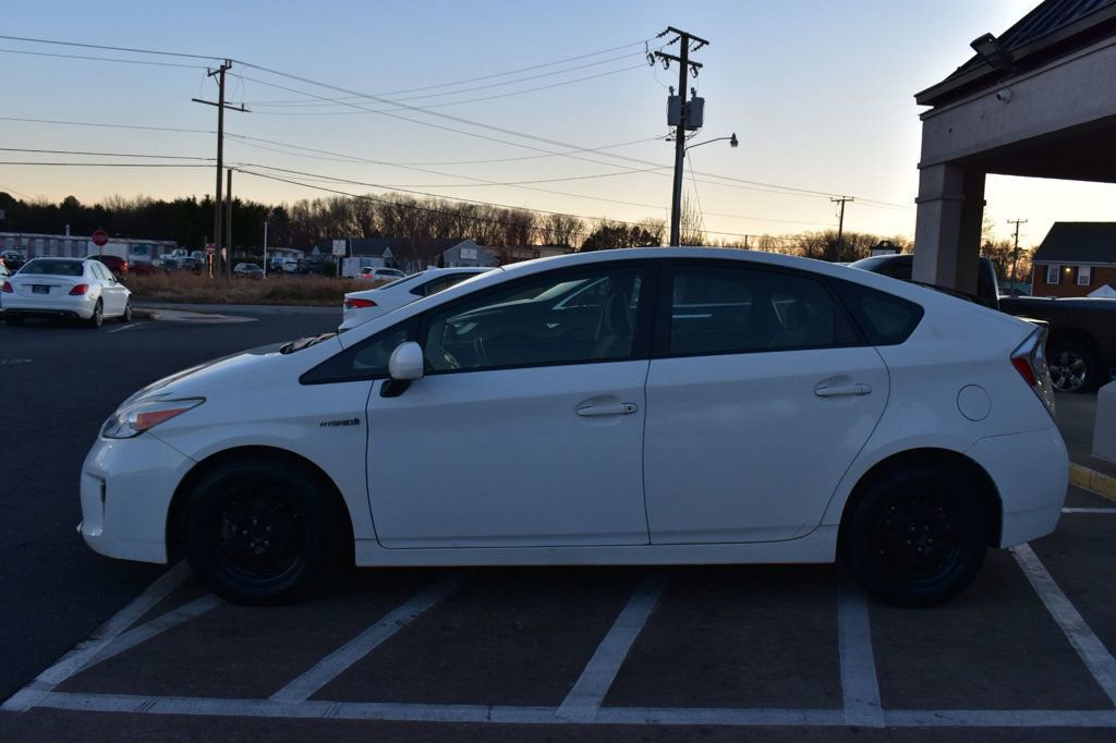 Used 2015 Toyota Prius Two image 5