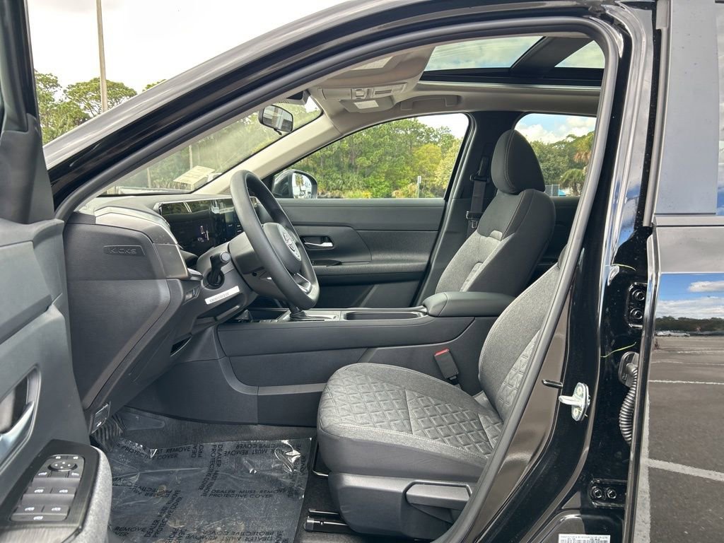 New 2026 Nissan Kicks SV w/ SV Premium Package FWD image 16