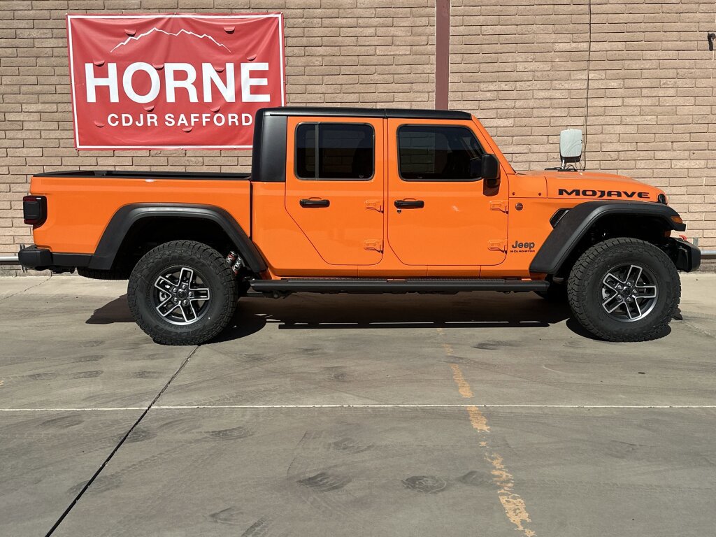 New 2025 Jeep Gladiator Mojave w/ Convenience Group image 7