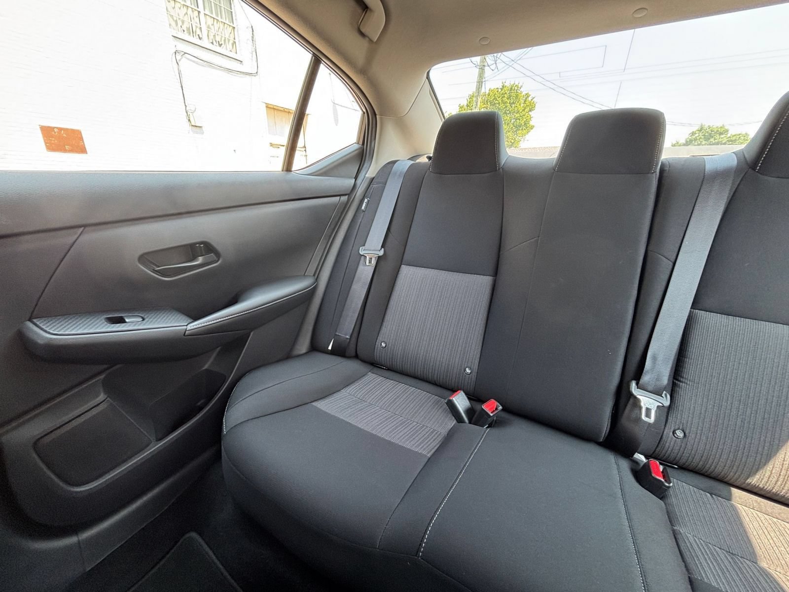 Used 2025 Nissan Sentra SV FWD image 32