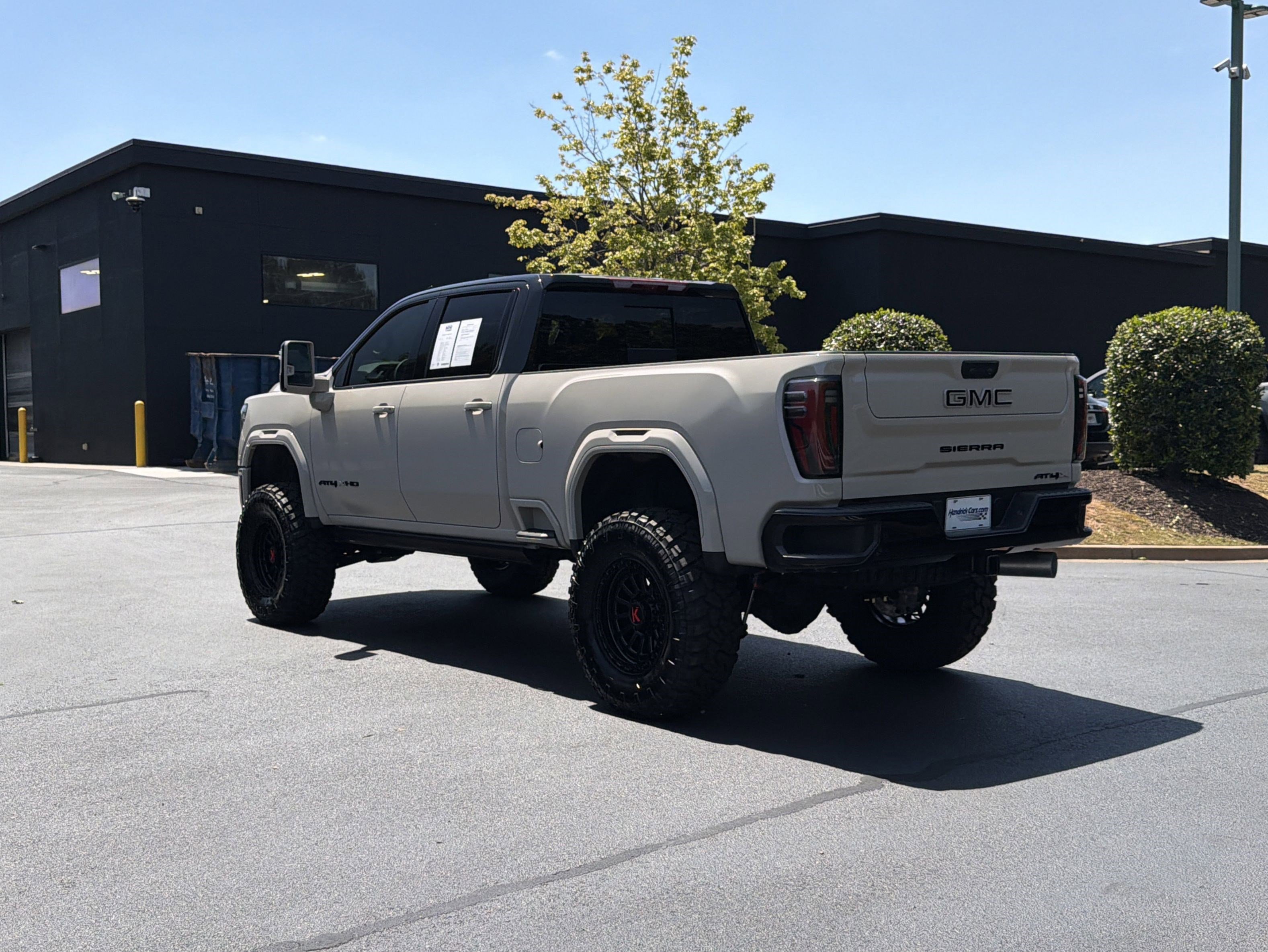 Used 2026 GMC Sierra 2500 AT4X w/ LPO, Black Badging Package AWD/4WD image 15