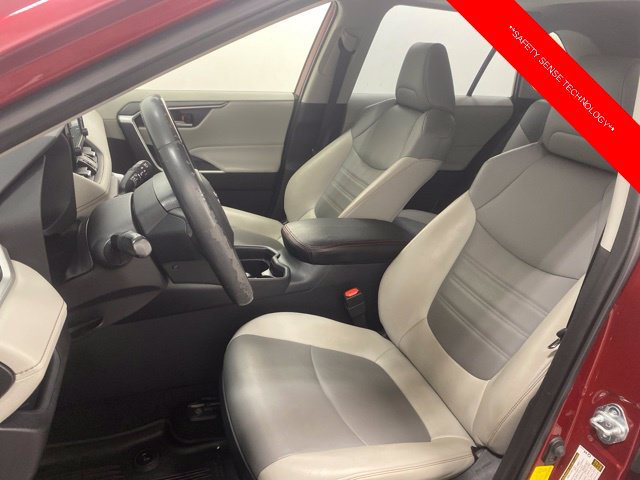 Used 2019 Toyota RAV4 XLE Premium w/ Cold Weather Package AWD/4WD image 13