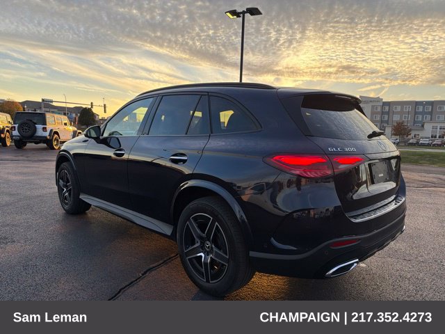 Used 2023 Mercedes-Benz GLC 300 4MATIC image 5