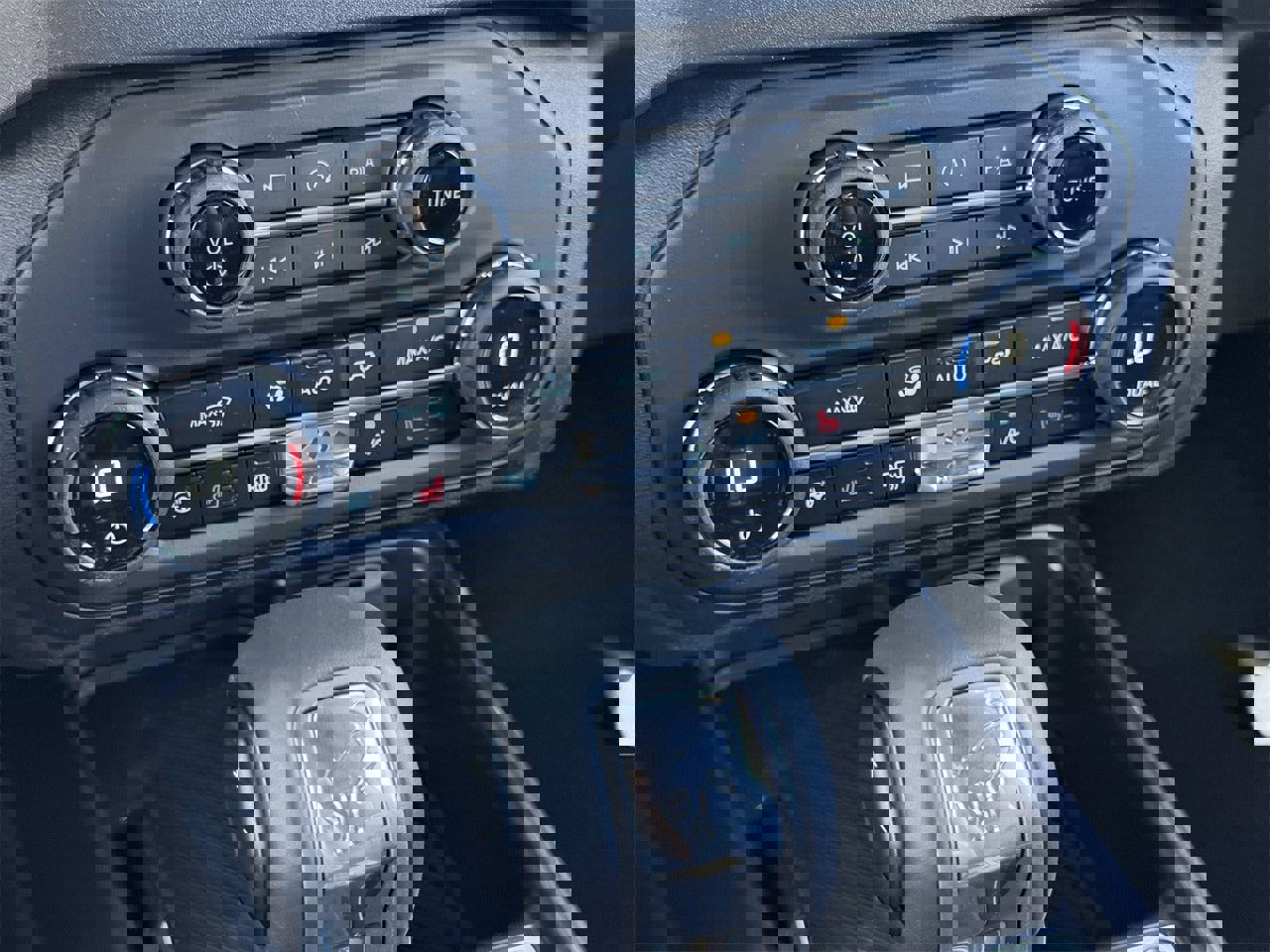 New 2025 Ford Bronco Outer Banks image 44