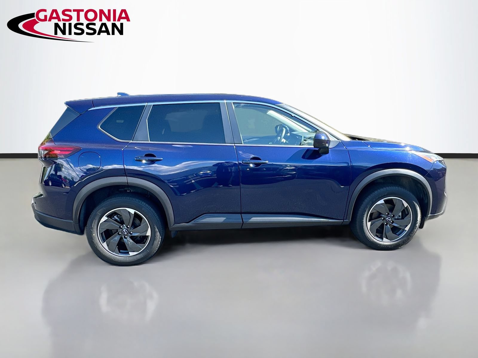 Used 2024 Nissan Rogue SV AWD/4WD image 10