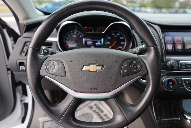 Used 2015 Chevrolet Impala LTZ FWD image 17