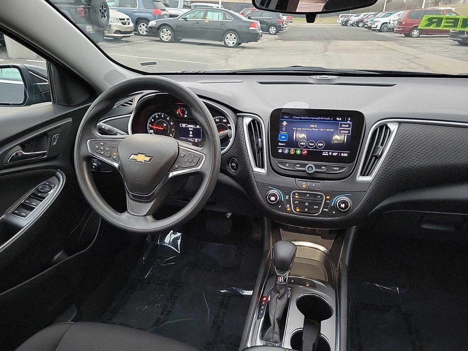 Used 2024 Chevrolet Malibu LT image 9