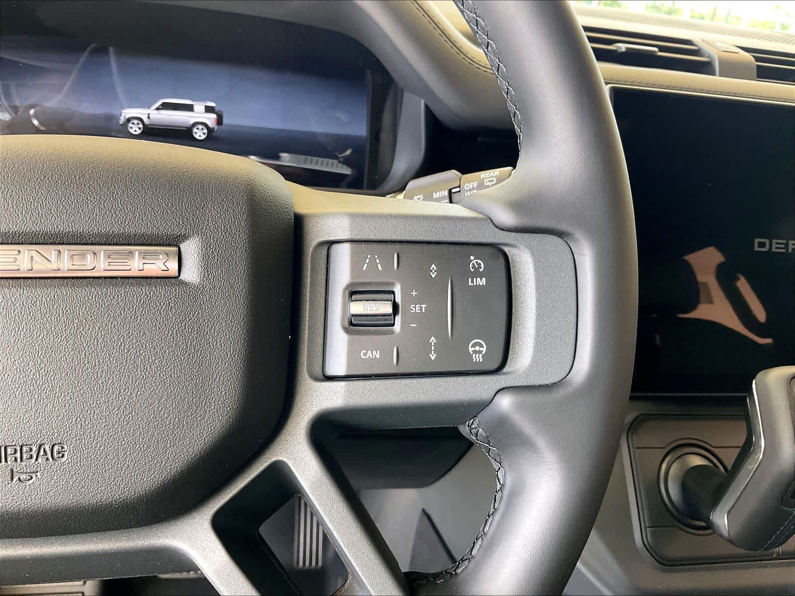 New 2026 Land Rover Defender 110 X-Dynamic SE AWD/4WD image 18