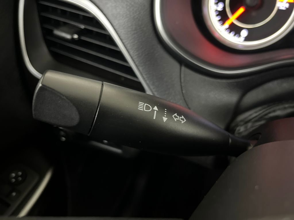 Used 2019 Jeep Cherokee Latitude w/ Popular Appearance Group image 65