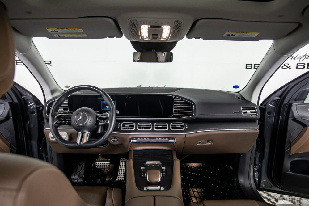 Used 2024 Mercedes-Benz GLS 450 4MATIC image 27
