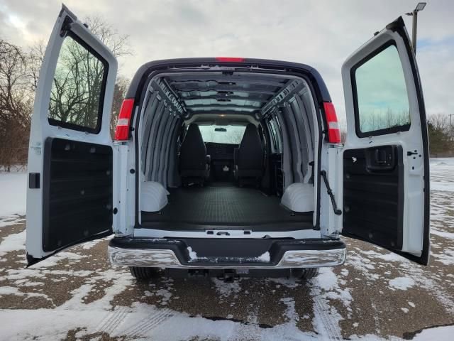 New 2025 Chevrolet Express 2500 Work Van w/ Driver Convenience Package image 19