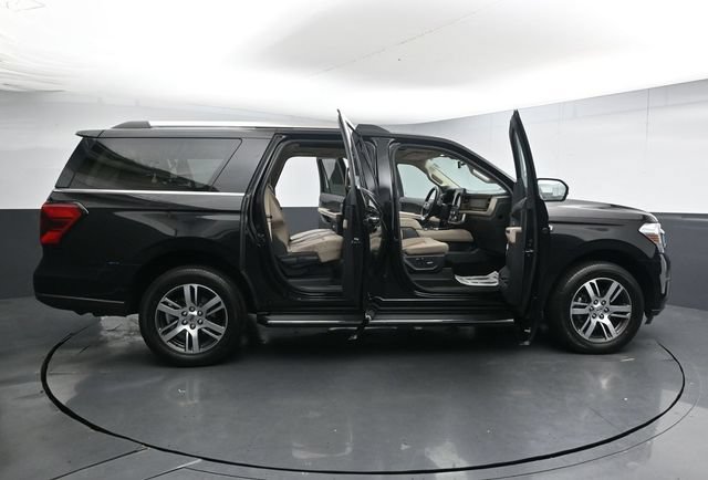 Used 2023 Ford Expedition Max Limited AWD/4WD image 40