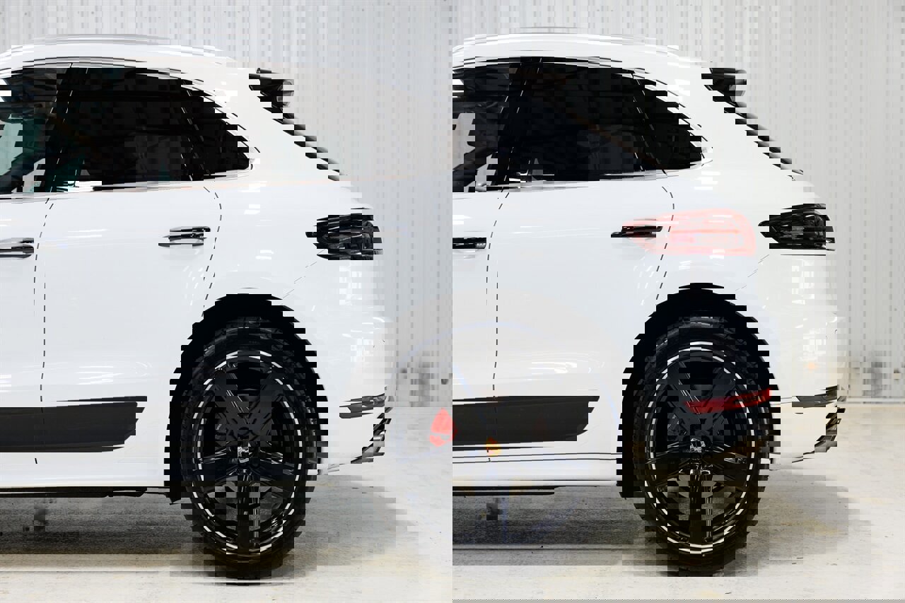 Used 2018 Porsche Macan GTS image 29