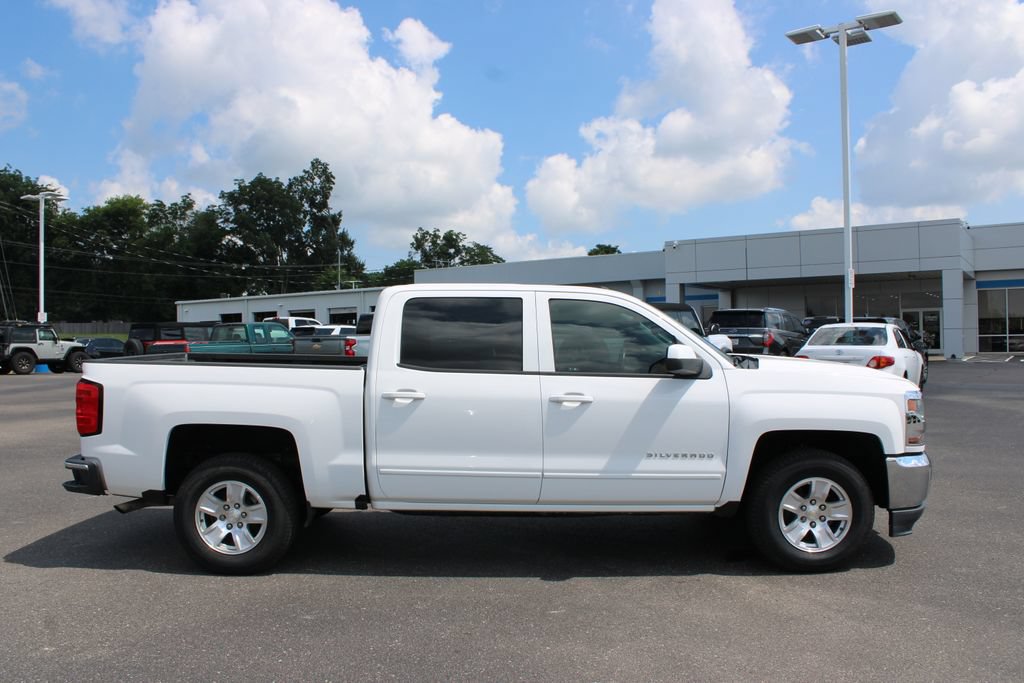 Used 2018 Chevrolet Silverado 1500 LT w/ All Star Edition RWD image 11