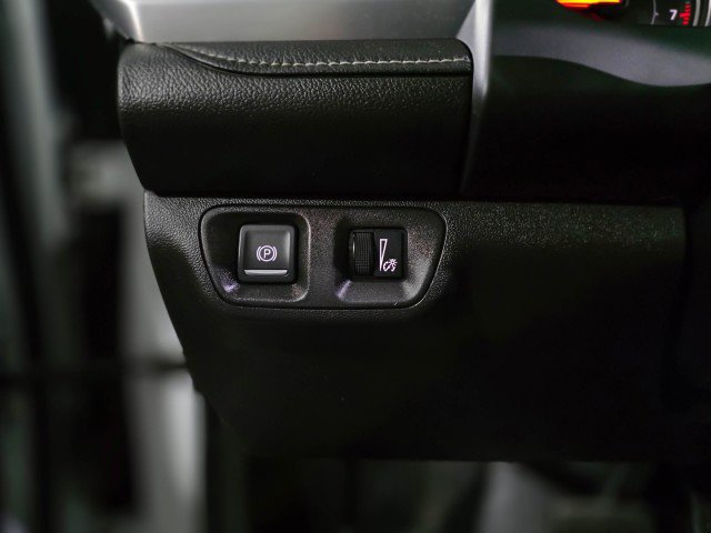 Used 2020 GMC Acadia SLE w/ Driver Convenience Package image 30