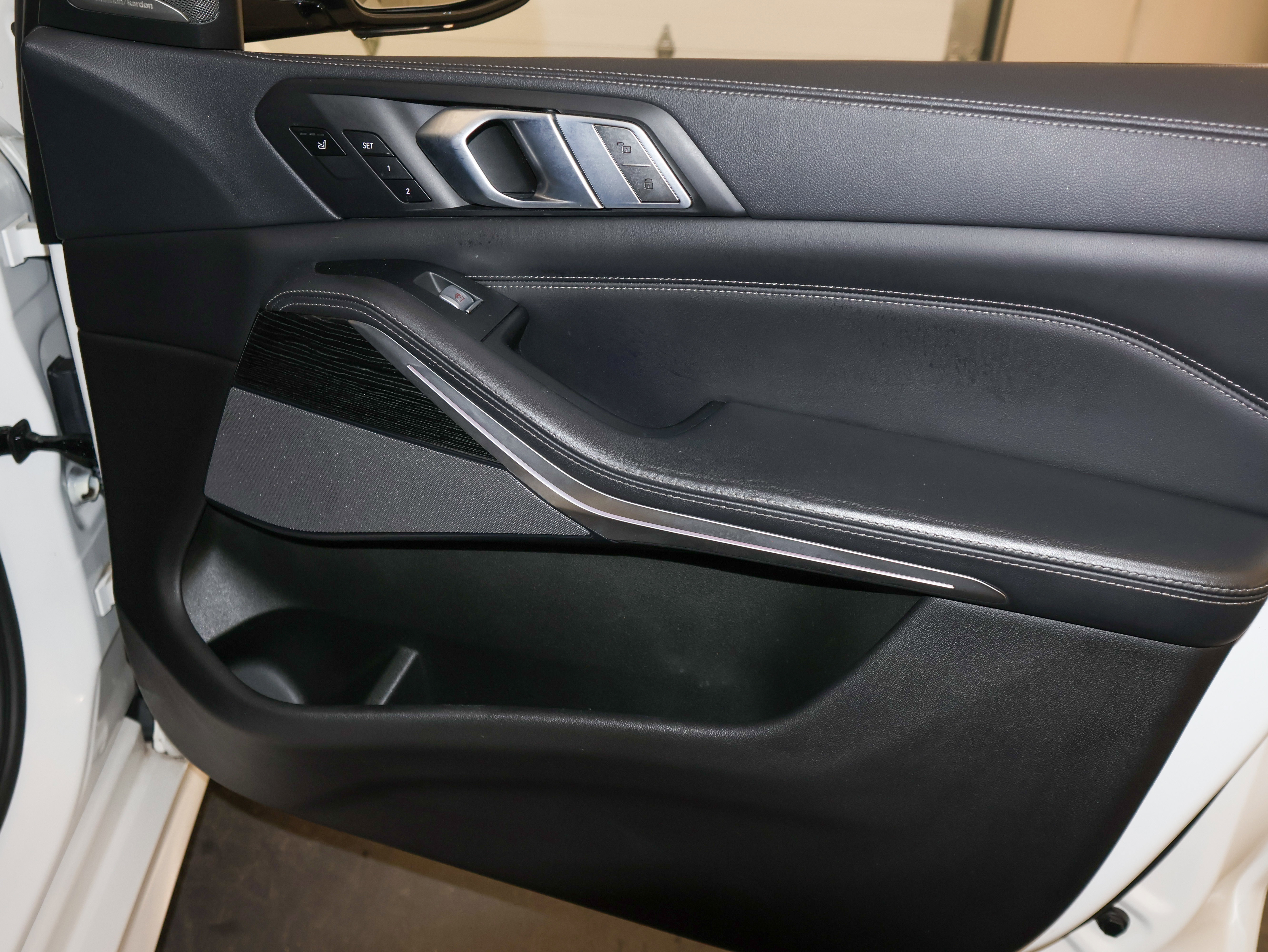 Used 2021 BMW X7 M50i image 66