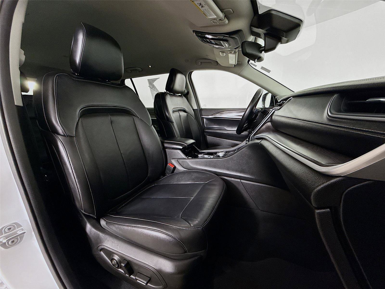 Used 2022 Jeep Grand Cherokee L Limited image 28