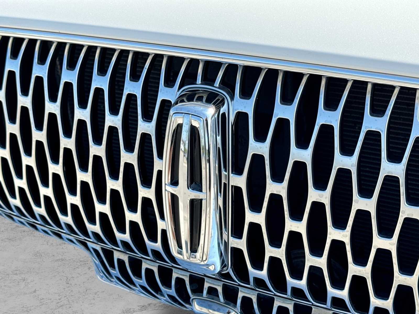 Used 2023 Lincoln Nautilus AWD w/ Premium Package image 11