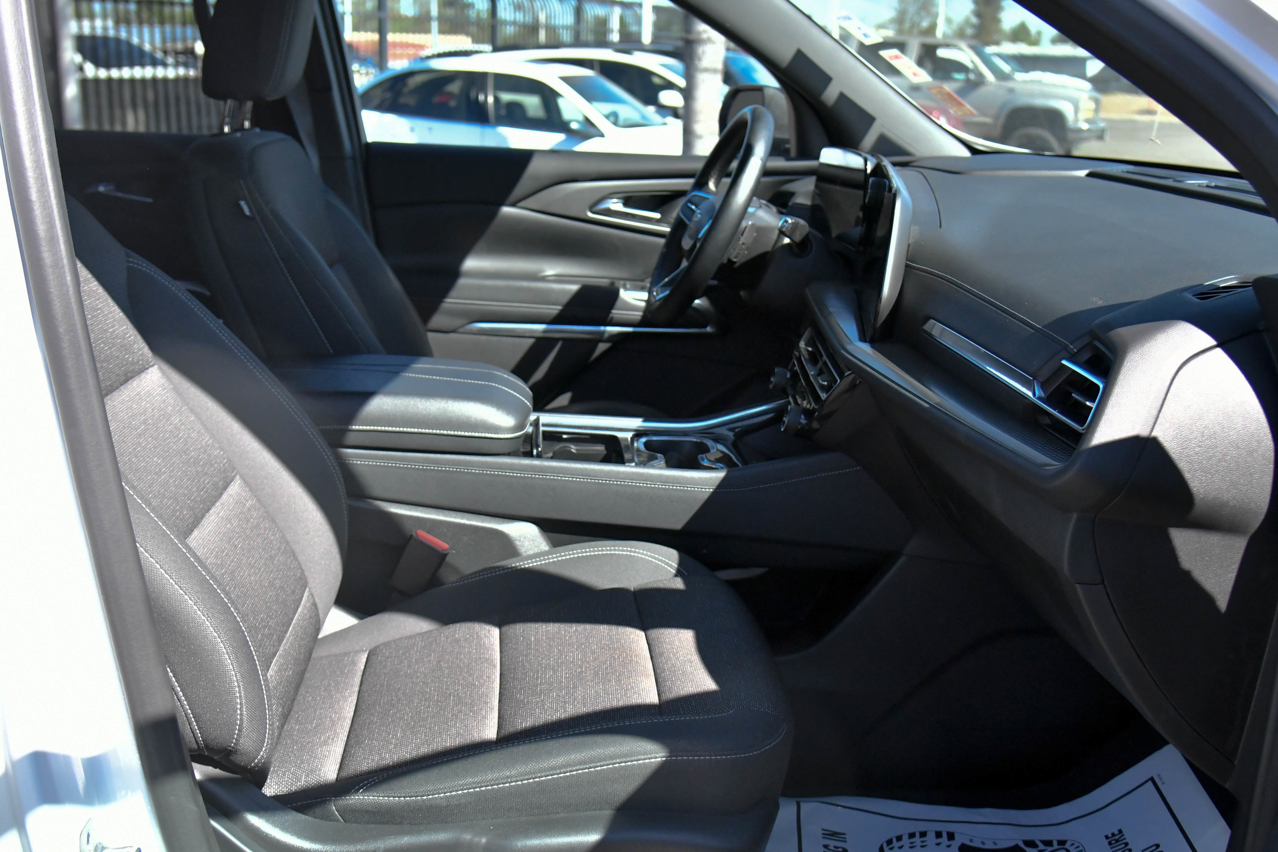 Used 2024 Chevrolet Traverse LT image 56