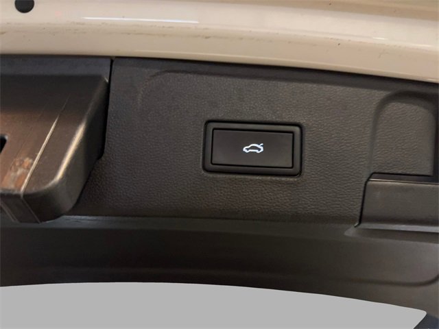 Used 2021 Volkswagen Atlas SE image 25