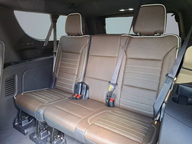 Used 2025 GMC Yukon XL Denali Ultimate AWD/4WD image 7