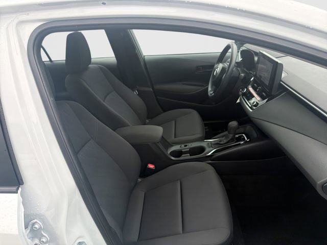 Used 2025 Toyota Corolla LE image 34