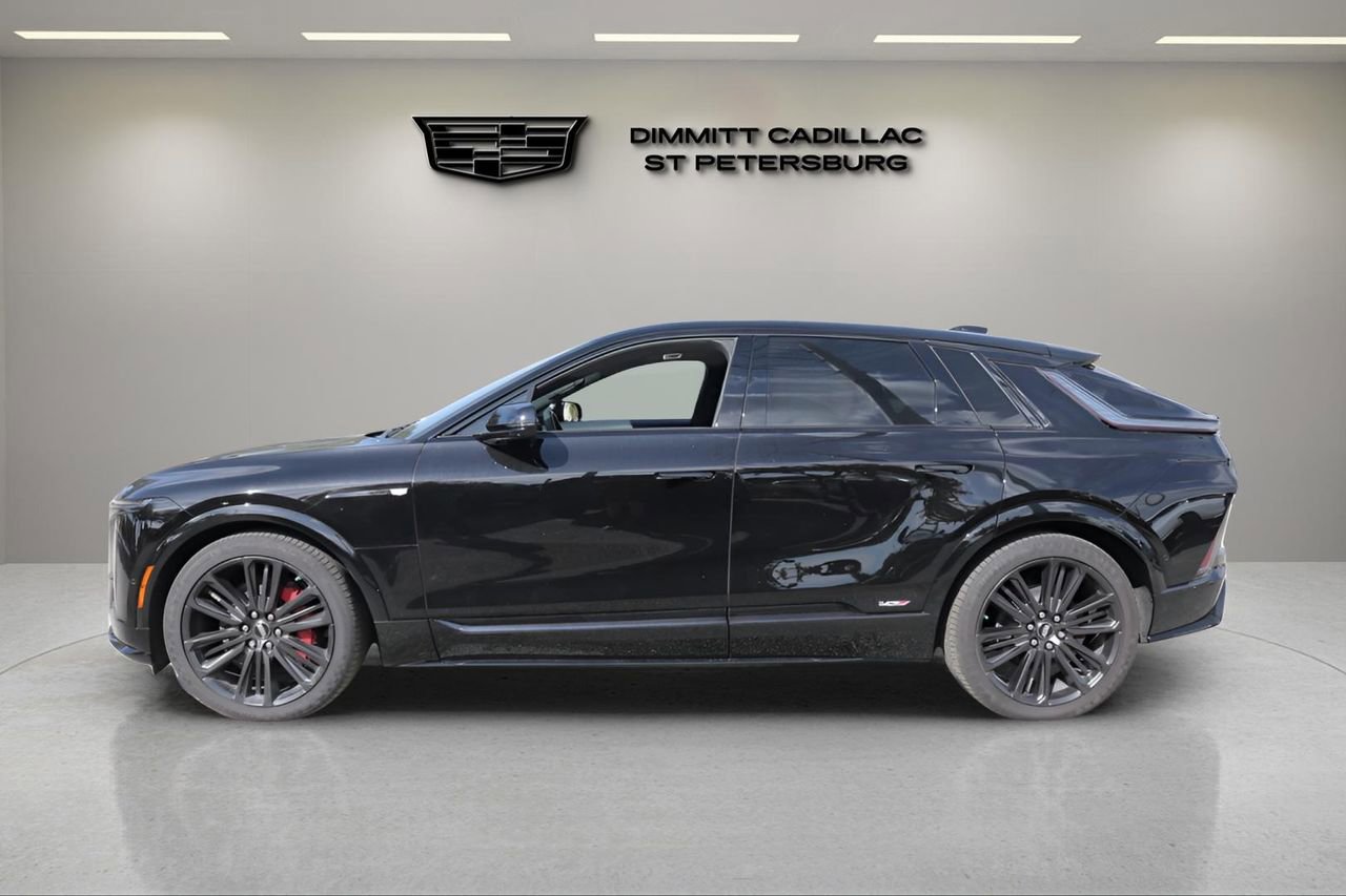 New 2026 Cadillac Lyriq V image 2
