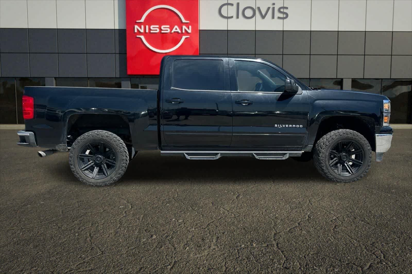 Used 2015 Chevrolet Silverado 1500 LT w/ LT Convenience Package RWD image 9