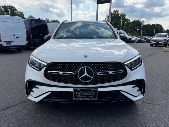 Used 2024 Mercedes-Benz GLC 300 4MATIC image 2