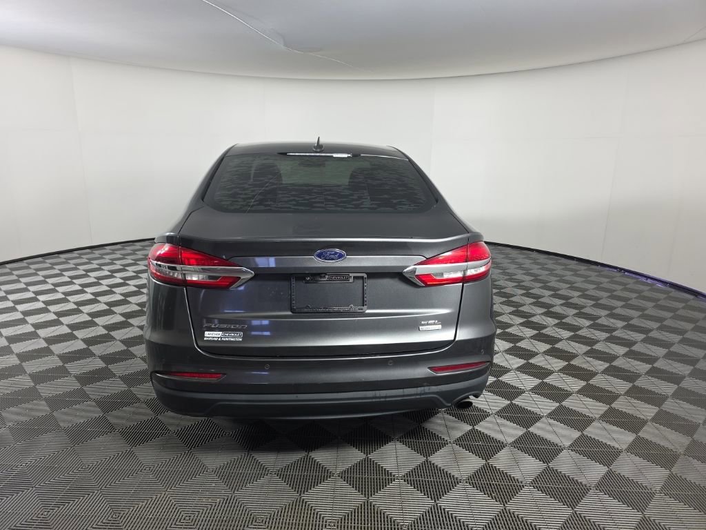 Used 2019 Ford Fusion SEL image 4