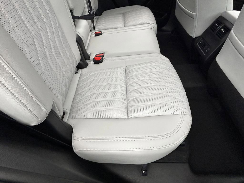 New 2026 Mitsubishi Outlander SEL FWD image 36