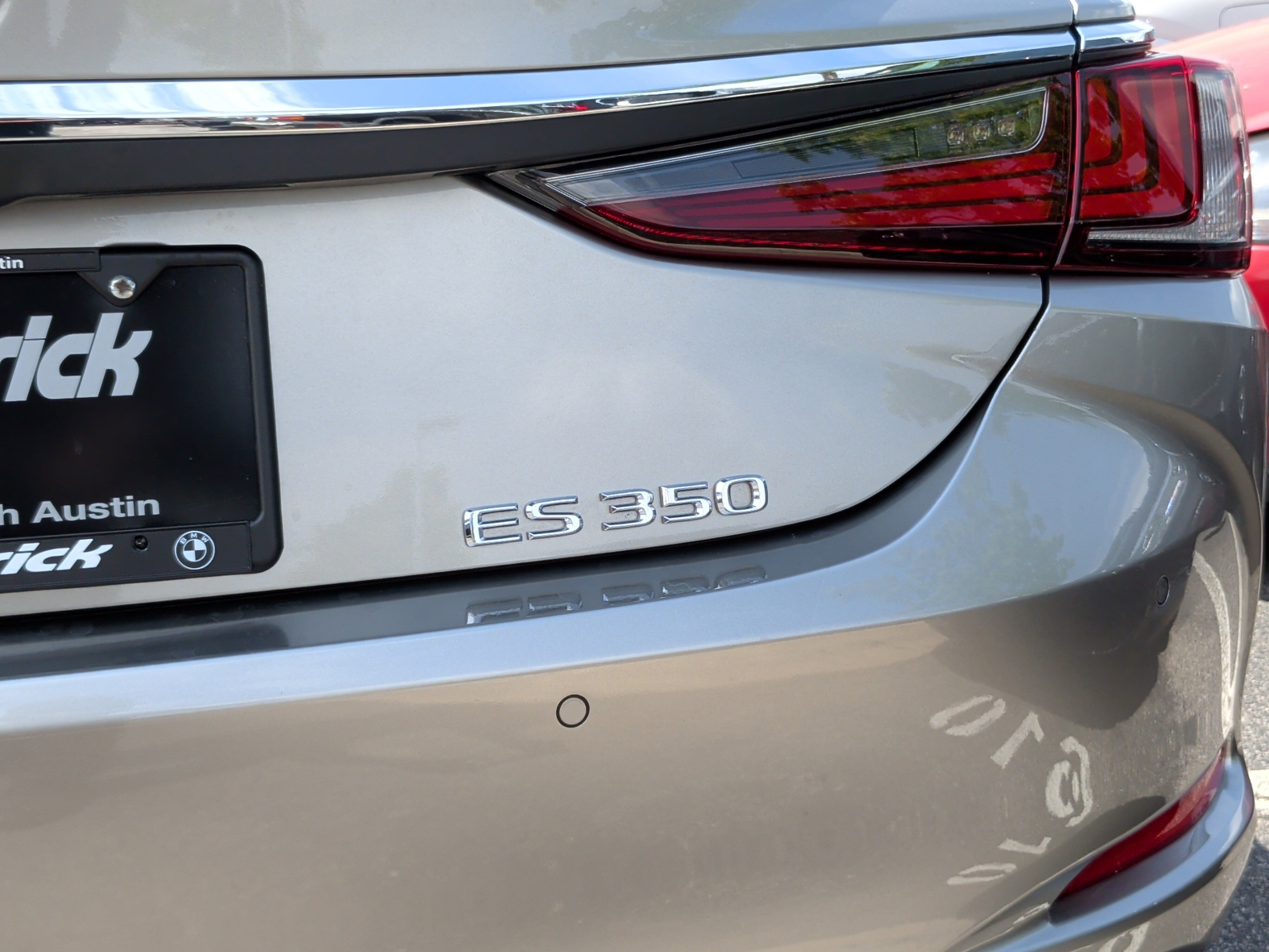 Used 2021 Lexus ES 350 Ultra Luxury w/ Accessory Package 2 image 10