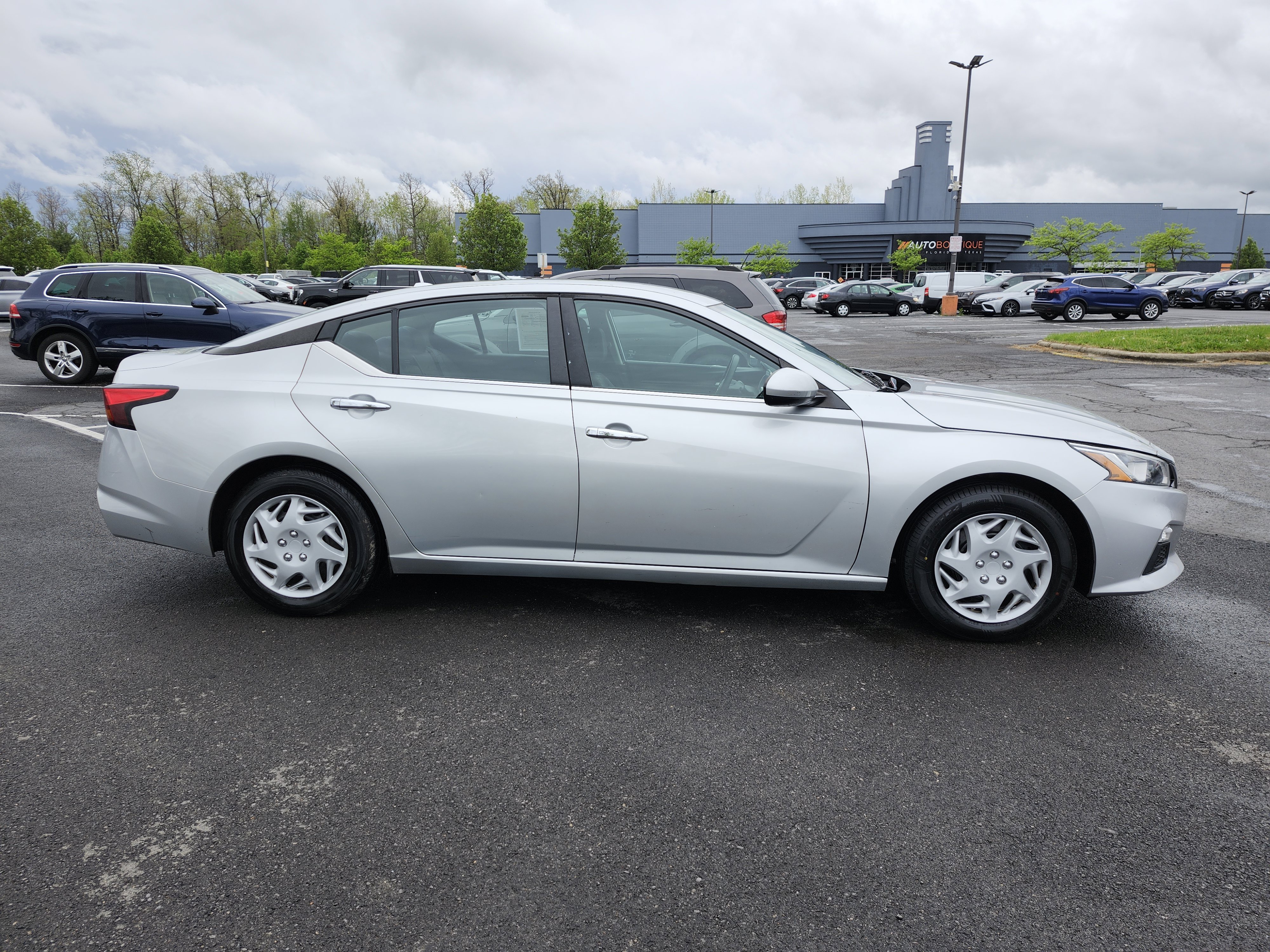 Used 2020 Nissan Altima 2.5 S FWD image 16