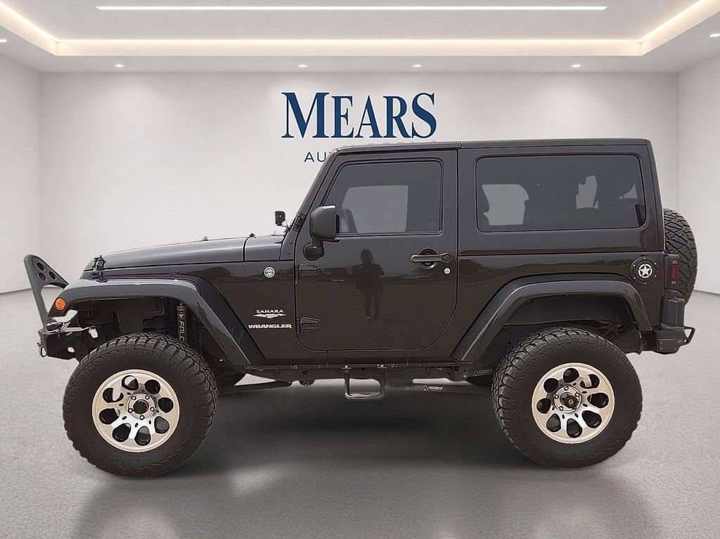 Used 2013 Jeep Wrangler Sahara w/ Connectivity Group AWD/4WD image 2