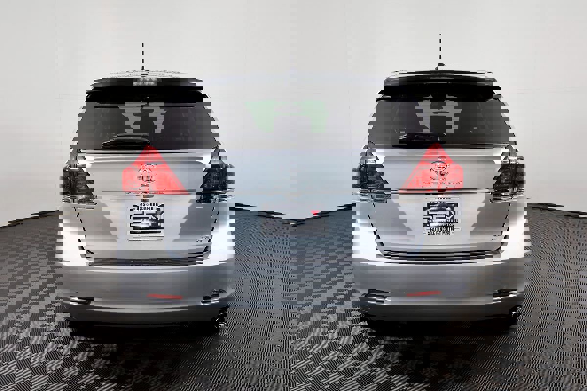 Used 2015 Toyota Venza XLE w/ XLE Premium Package image 10