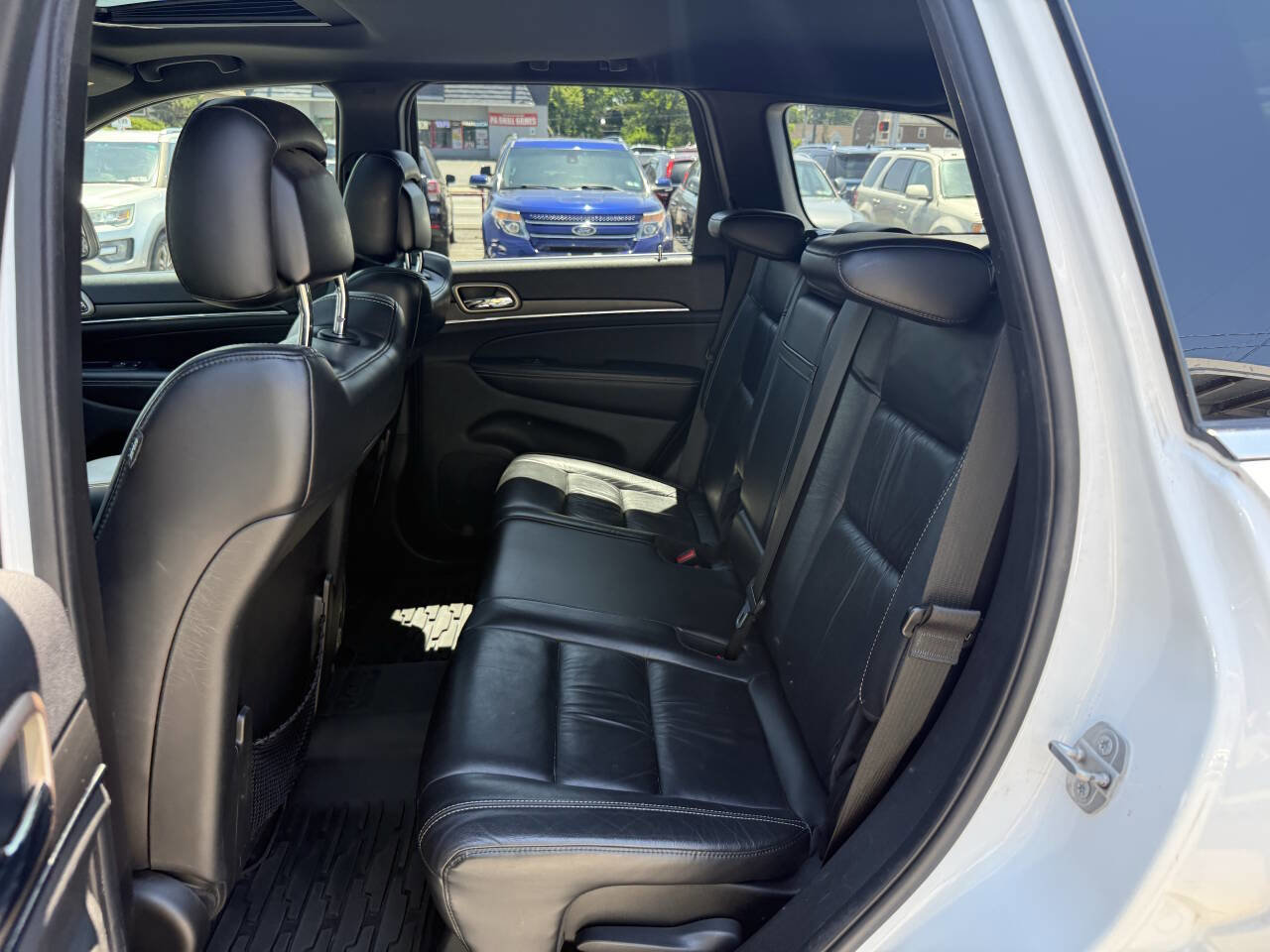 Used 2015 Jeep Grand Cherokee Limited AWD/4WD image 7
