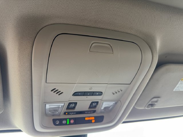 Used 2018 GMC Acadia Denali w/ Technology Package FWD image 26