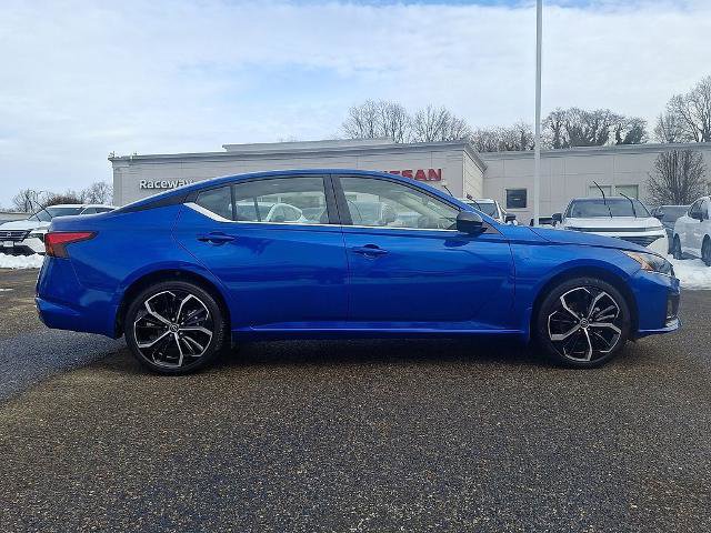 Certified 2025 Nissan Altima 2.5 SR w/ SR Premium Package image 9