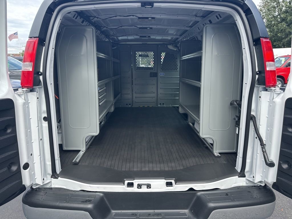 New 2025 Chevrolet Express 2500 Work Van w/ Driver Convenience Package image 22