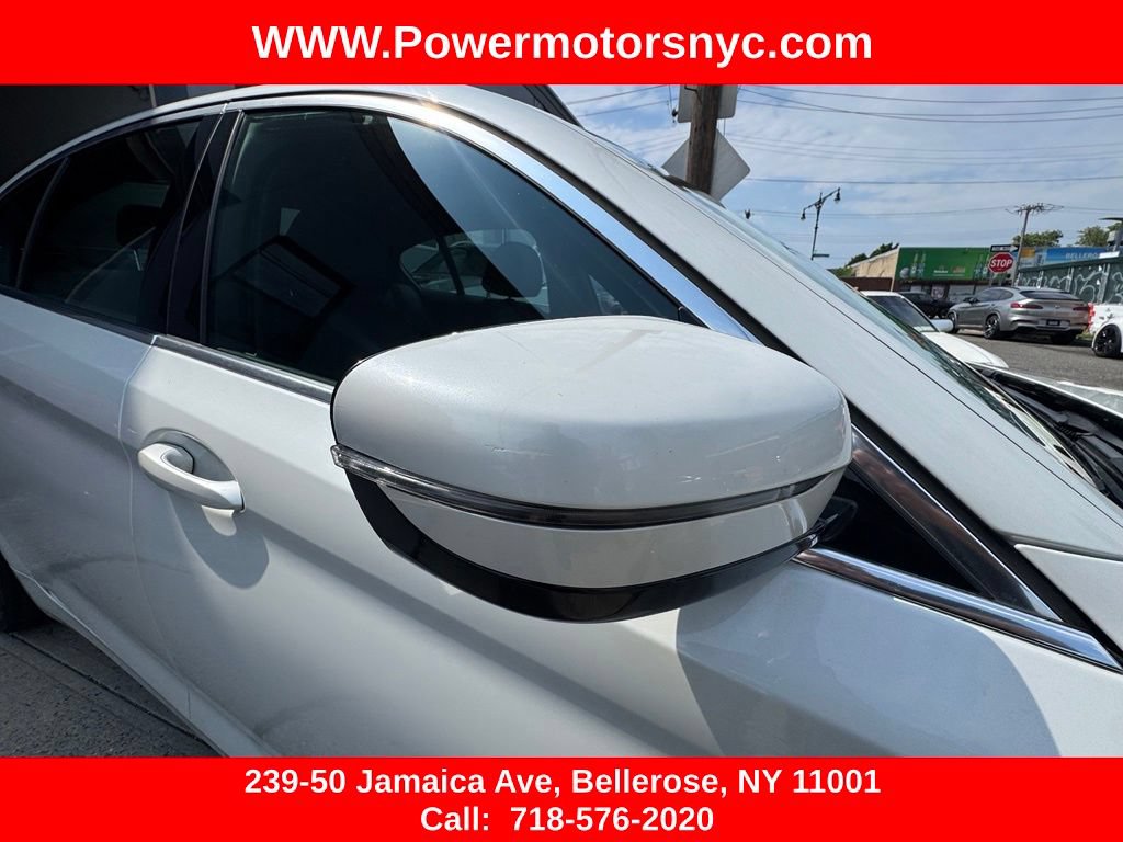 Used 2020 BMW 530e w/ Luxury Package RWD image 8