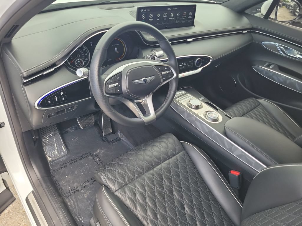 Used 2025 Genesis GV70 3.5T Sport w/ Sport Advanced Package AWD/4WD image 19