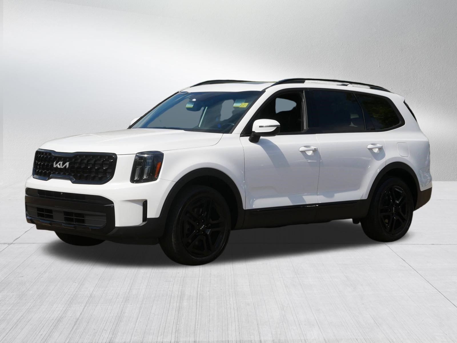Certified 2024 Kia Telluride EX X-Line AWD/4WD image 3
