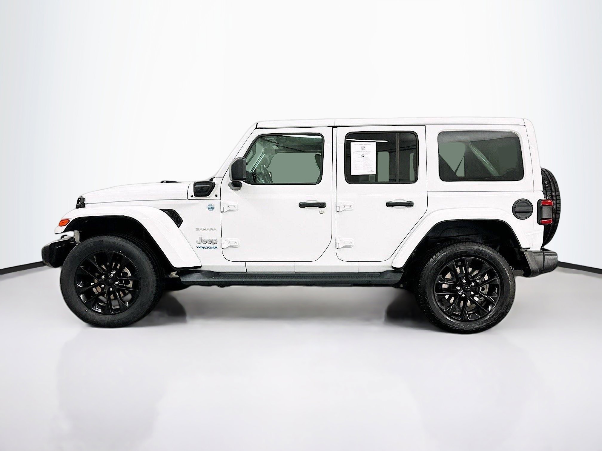 Used 2021 Jeep Wrangler Sahara w/ Cold Weather Group image 4
