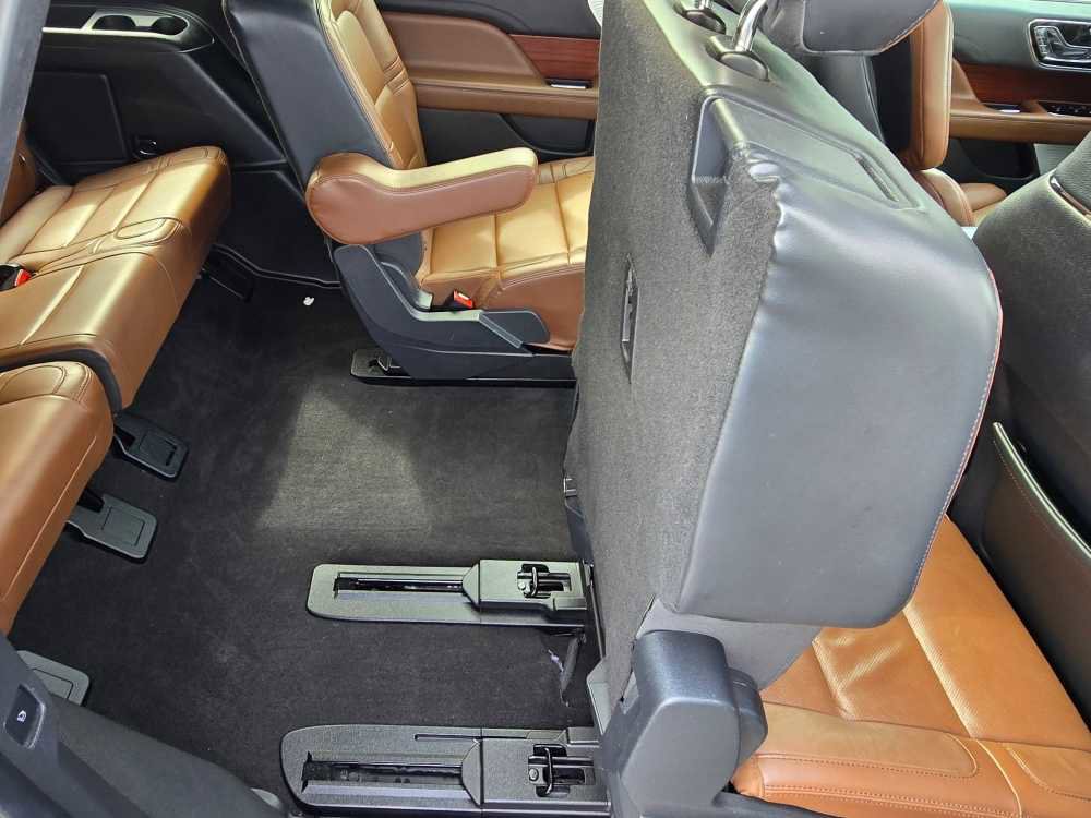 Used 2023 Lincoln Navigator Reserve image 37