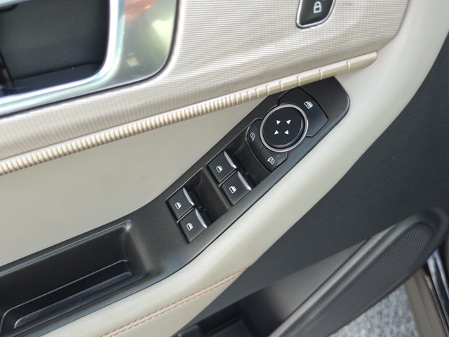 Certified 2025 Ford Explorer Active w/ Active Comfort Package RWD image 20