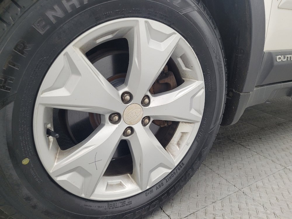 Used 2014 Subaru Outback 3.6R Limited image 31