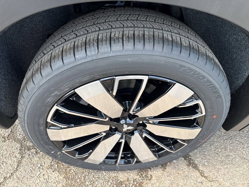 New 2026 Mitsubishi Outlander SEL FWD image 50
